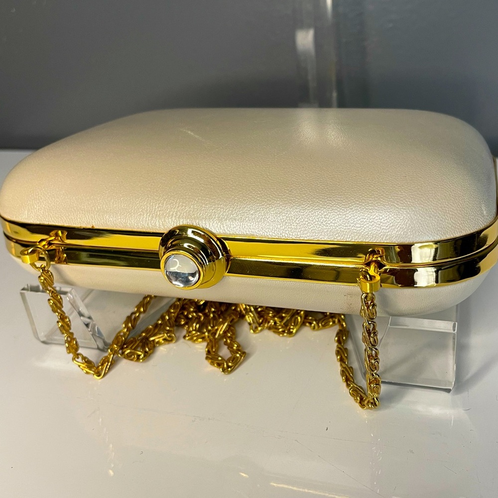 Vintage clutch